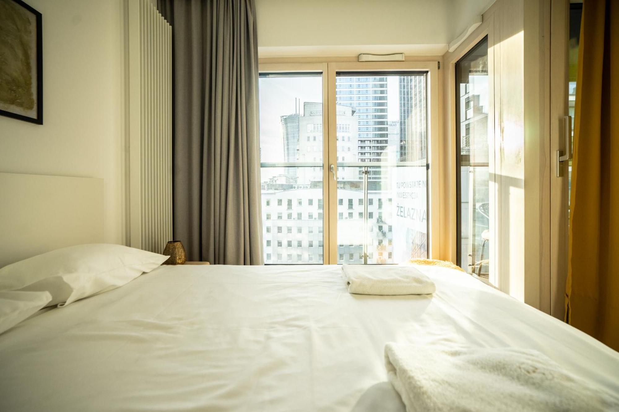 Vipwarsawapartments Onyx Mennica Residence Esterno foto